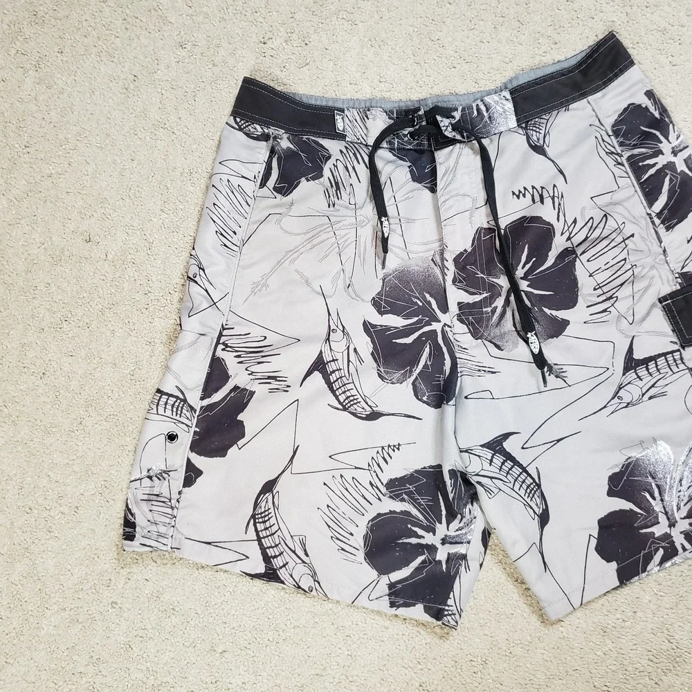 AFTCO Bluewater Shorts Mens 30 Black‎ White Hawaiian Floral Hibiscus Pockets